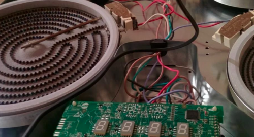 Ремонт стеклокерамической варочной панели. Садовая